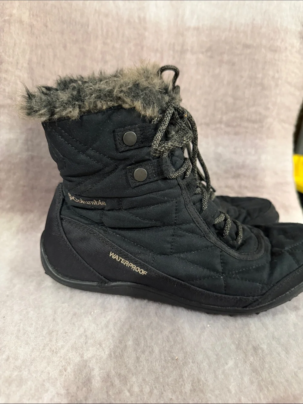 Columbia Black Winter Waterproof Lace-Up Boots with Faux Fur Trim
